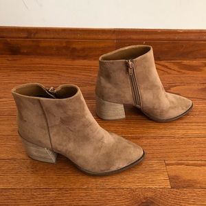 Brand new faux suede Booties size 6